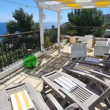 Casa Vacanze "Il Carrubo" Gagliano del Capo Exteriör bild