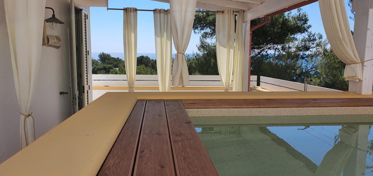 Casa Vacanze "Il Carrubo" Gagliano del Capo Exteriör bild