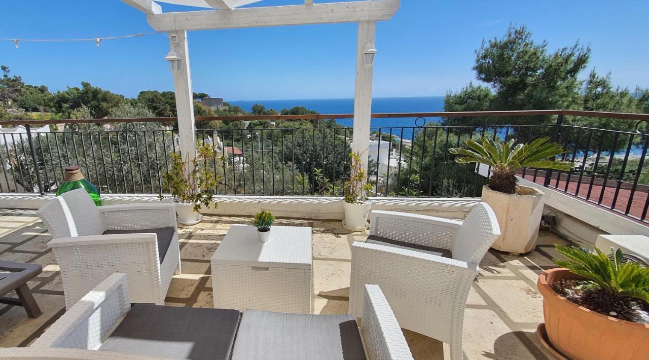 Casa Vacanze "Il Carrubo" Gagliano del Capo Exteriör bild