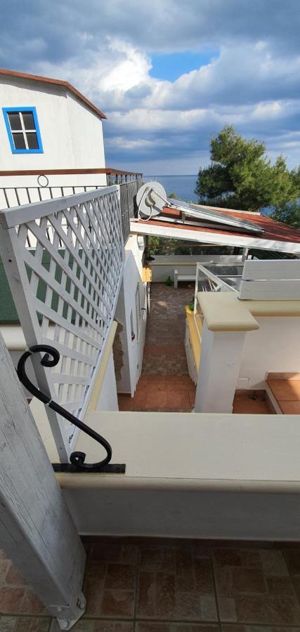 Casa Vacanze "Il Carrubo" Gagliano del Capo Exteriör bild