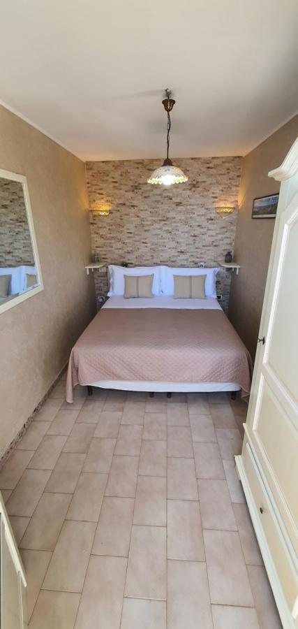 Casa Vacanze "Il Carrubo" Gagliano del Capo Exteriör bild